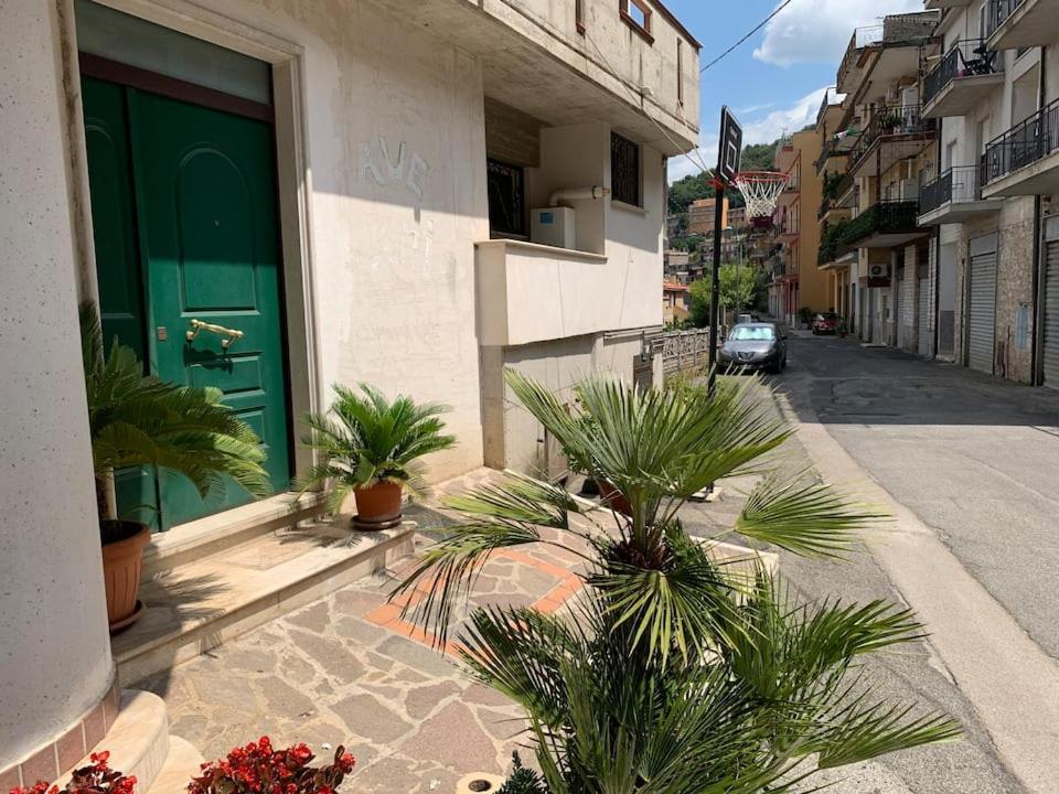 Apartamento Casa Di Tommaso Sonnino Exterior foto